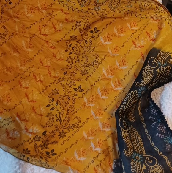 Scarf - Picture 2 of 2